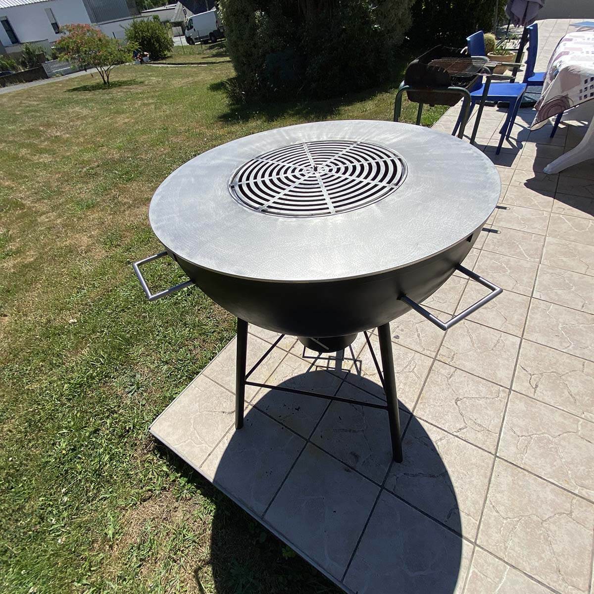 Grille de barbecue en inox découpée au laser sur mesure